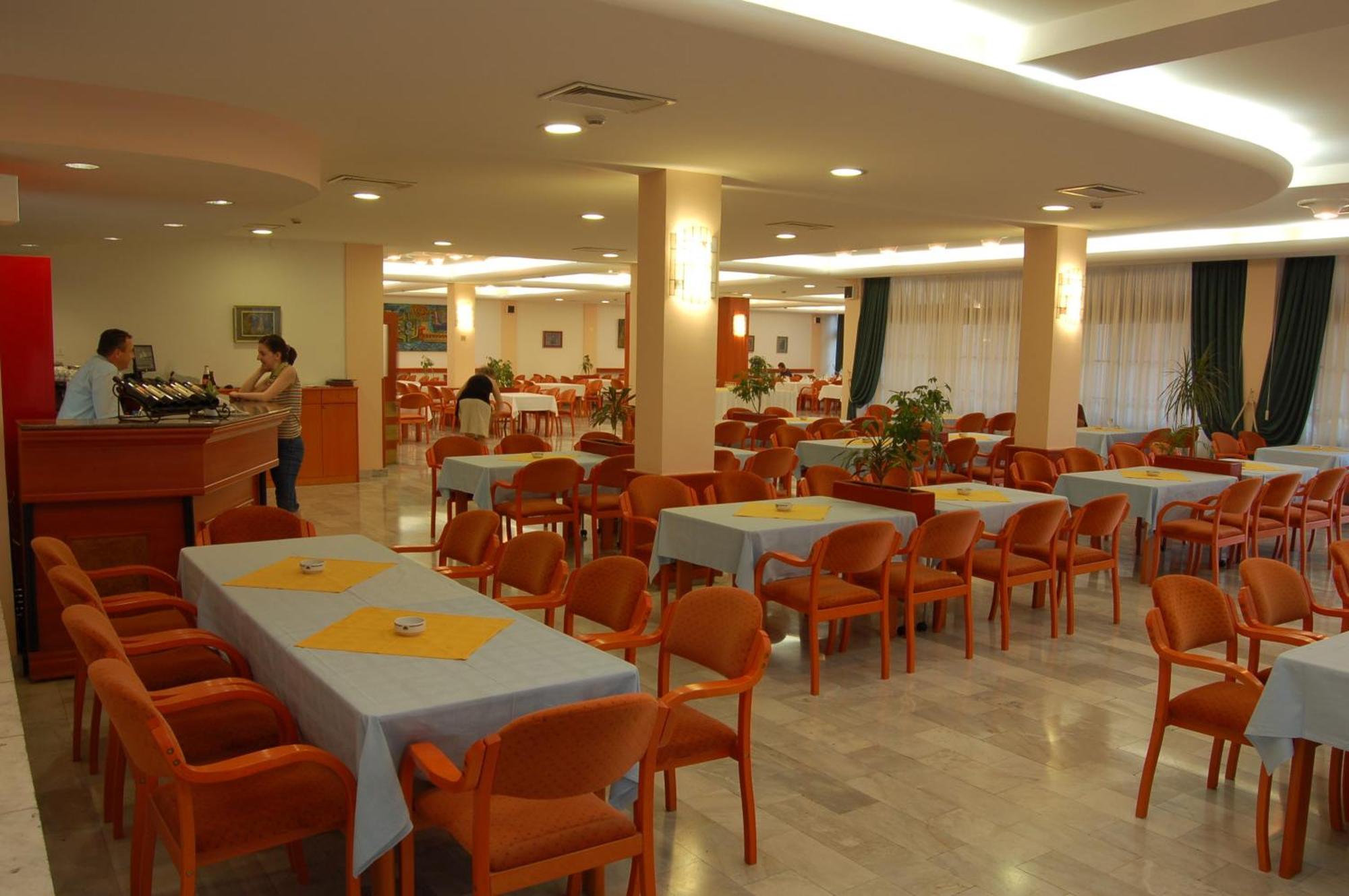 Hotel Makpetrol Струга Экстерьер фото